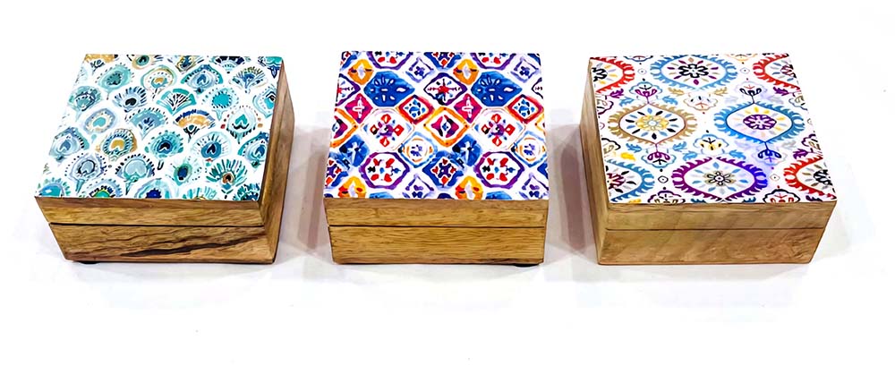 CAJA MAD/RESIN GEOMET 10X10 CM