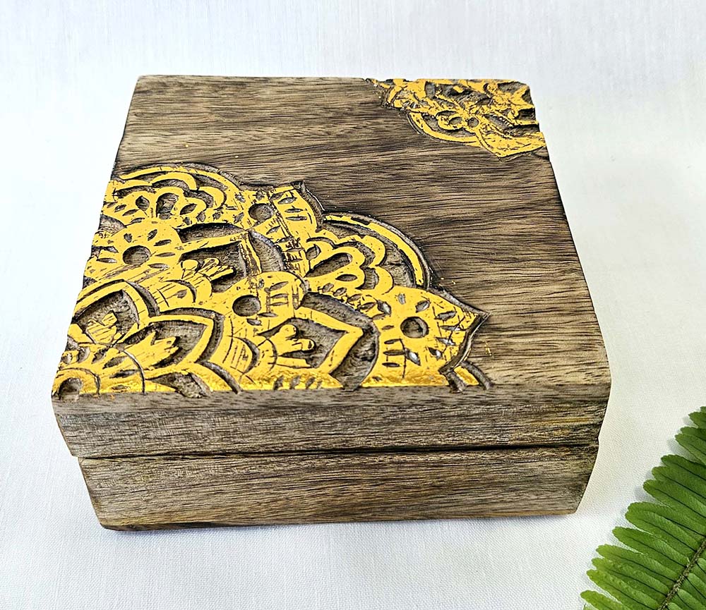 BOÎTE BOIS SCULPTÉE MANDALA 14 CM