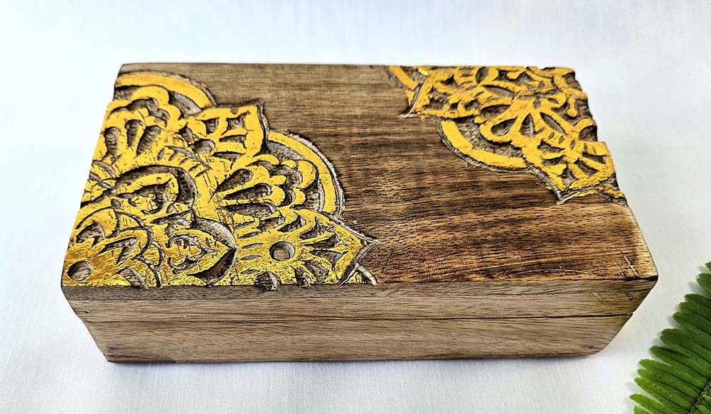 BOÎTE BOIS SCULPTÉE MANDALA 18X10