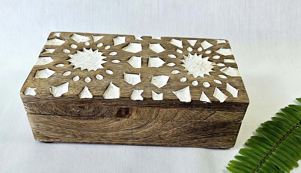 BOÎTE BOIS SCULPTÉE MOSAÏQUE 18X10