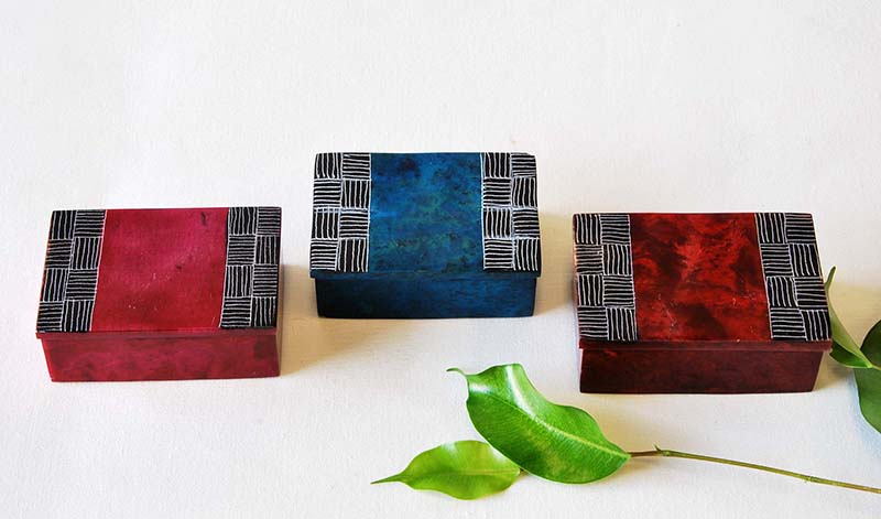 BOX RECTANGULAR STONE RAYADA 5X8 CM