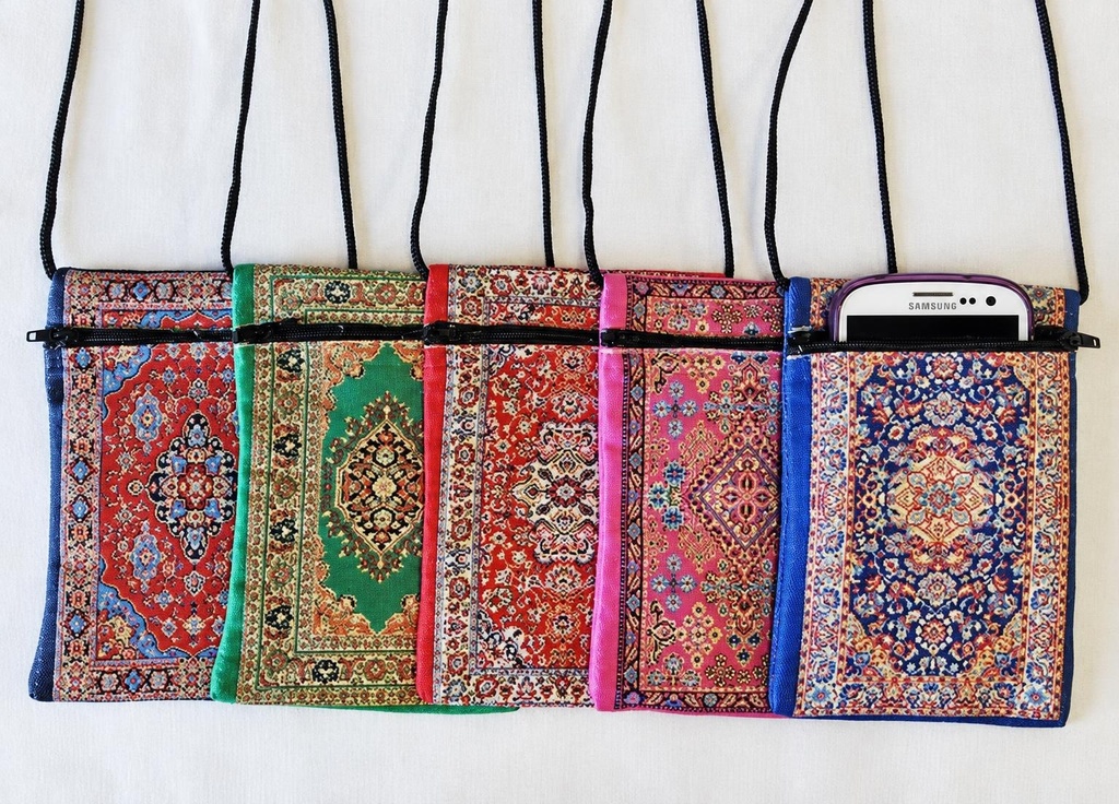 BOLSO PARA COLGAR TELÉFONO MÓVIL 16X11 CM