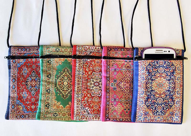 SAC PARA COLGAR TELÉFONO MÓVIL 16X11 CM