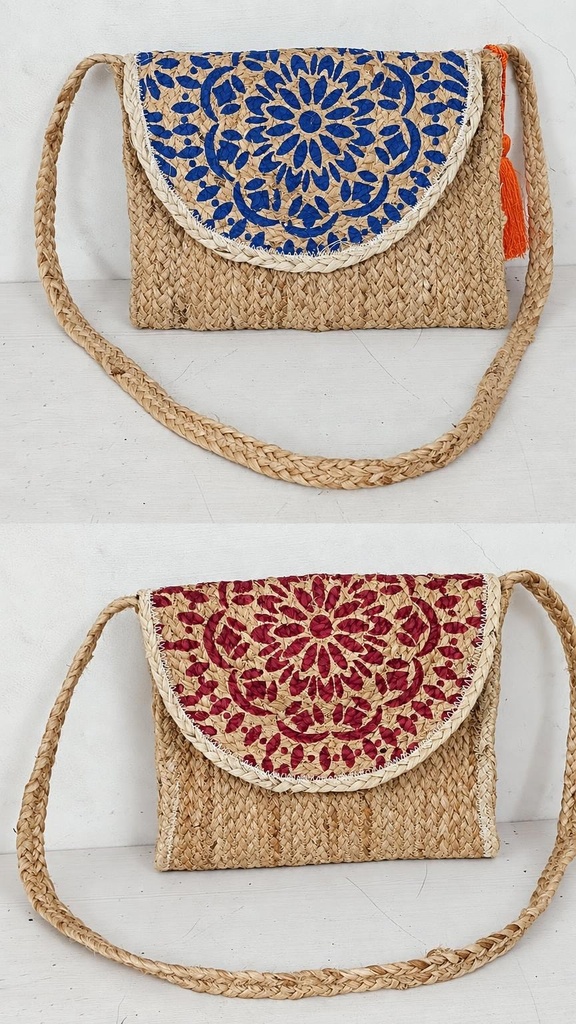 BOLSO DE YUTE CON CON SOLAPA ESTAMPADA 30X23