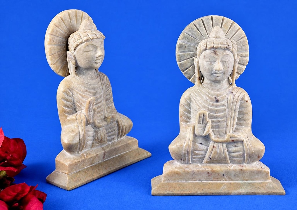 BOUDDHA PIERRE NATURELLE SCULPTÉE 13 CM