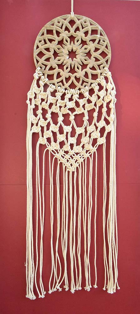 COLGANTE MADERA CON MACRAMÉ 100 CM