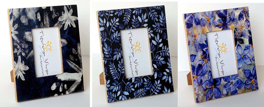 PHOTO FRAME WOOD AND RESIN 27X21 AZU/BL