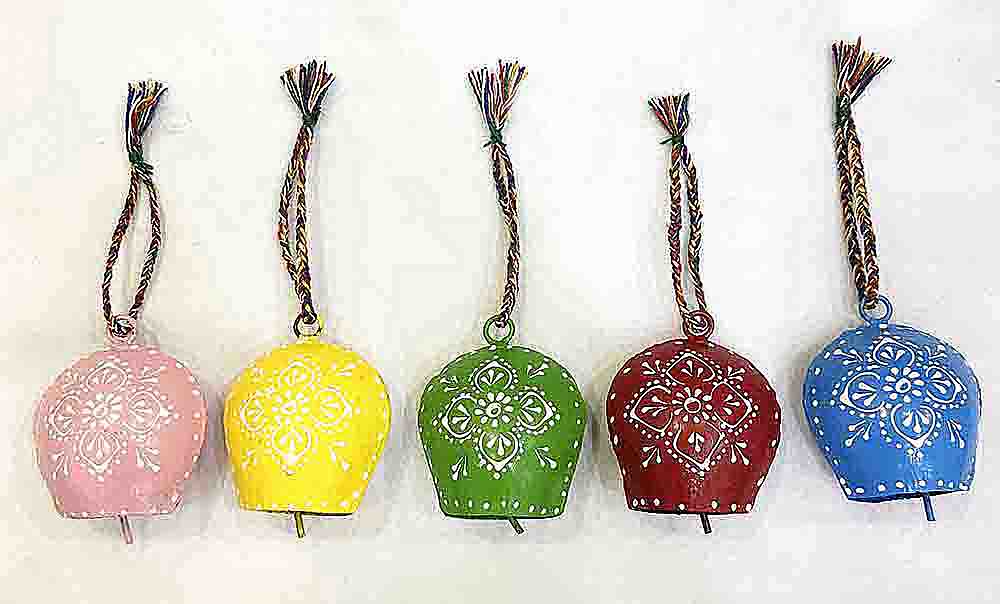 CAMPANA METAL CON CINTA MULTICOLOR 20 CM