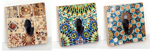 [9275050] GANCHO MADEIRA E RESINA 10 CM MOSAICO 2